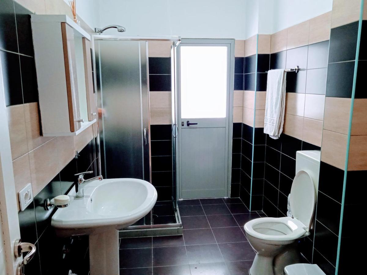 Artist S Apartment Vlorë Εξωτερικό φωτογραφία